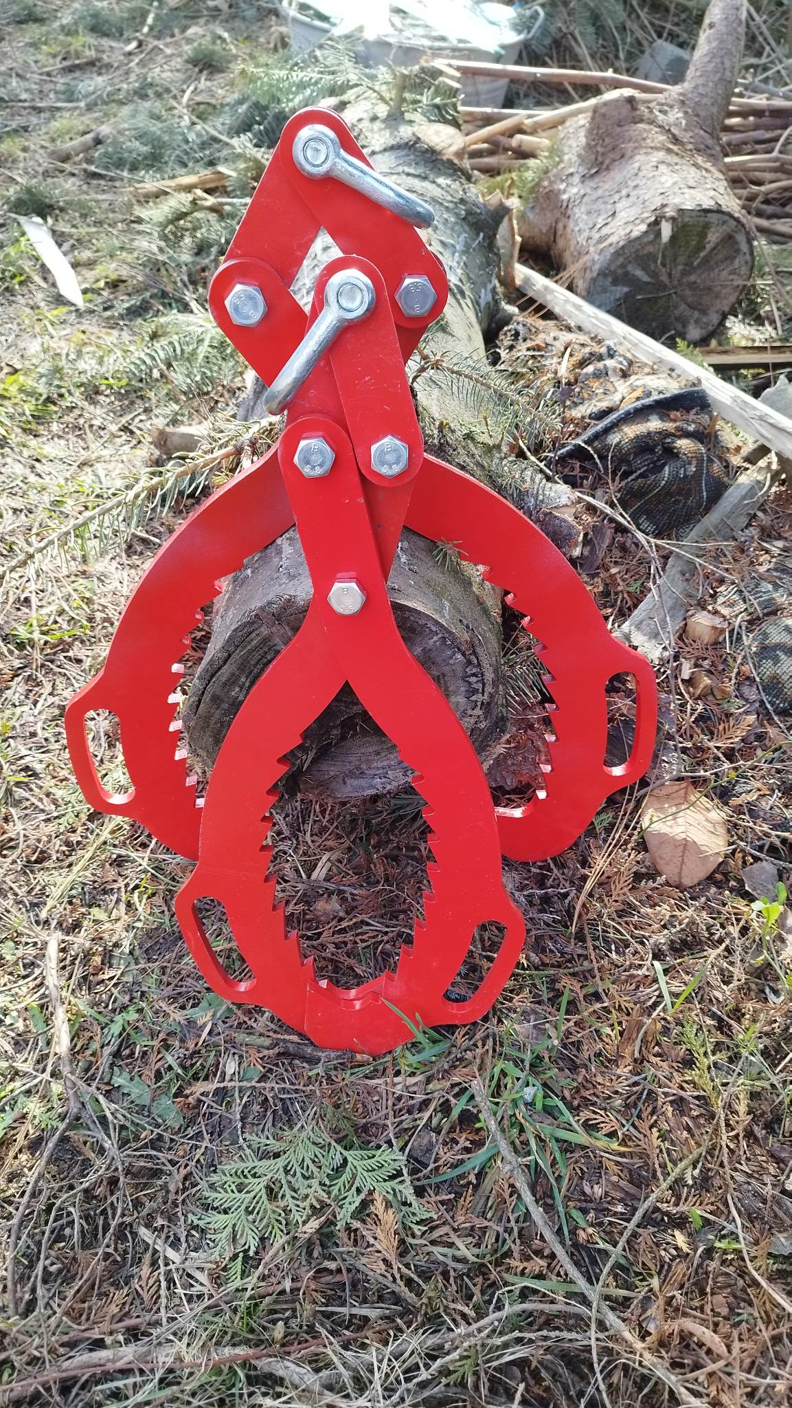 Pinces à bois - pince auto-serrante 500 HDS | pinces de transport pour billes | pince à serrage pour bois | grappin pour troncs et souches