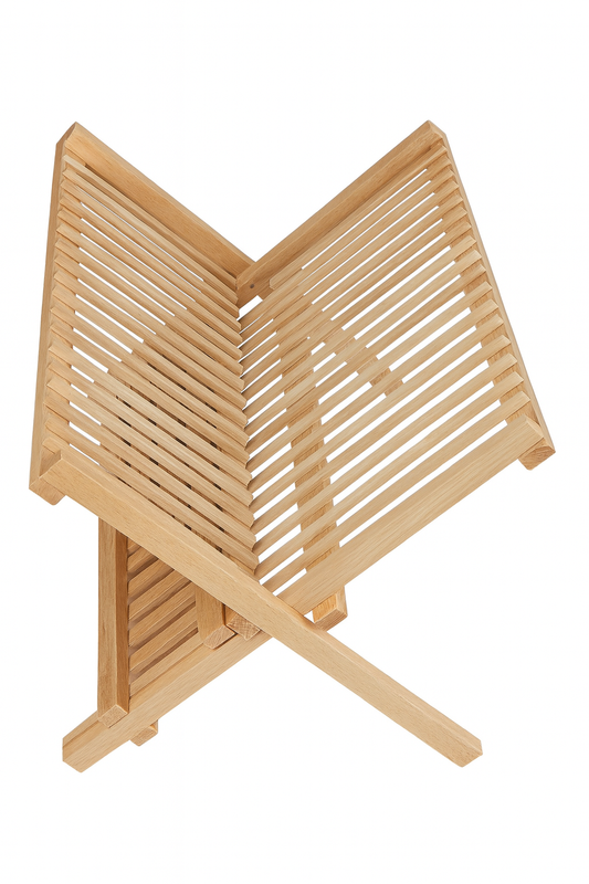 Składany drewniany ociekacz na naczynia w kształcie litery X, wykonany z jasnego drewna z równymi listwami, widok z góry. Chłopcy z Rancza / Ranch Boys