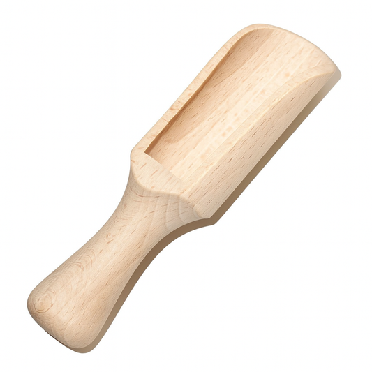 Drewniany czerpak kuchenny do przypraw na białym tle – Chłopcy z Rancza / Ranch Boys