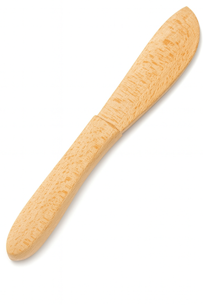 Nożyk drewniany z rączką do masła i smalcu o długości 18 cm, wykonany z naturalnego drewna bukowego, na białym tle.